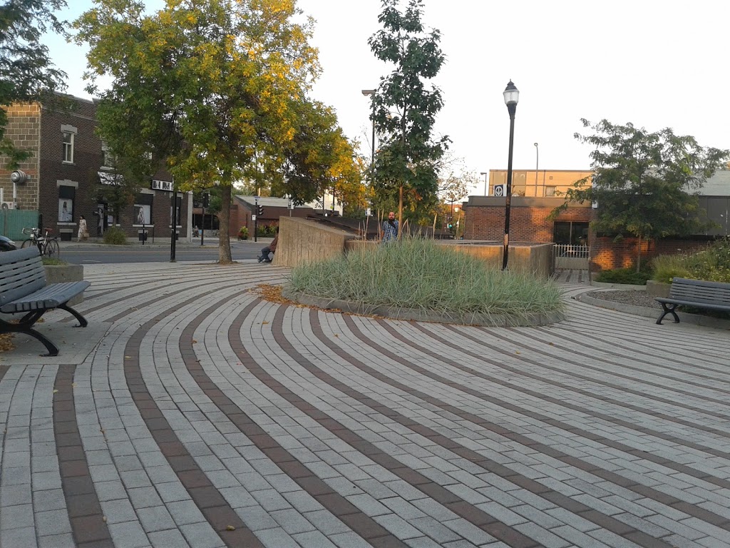 Aire de repos station métro Monk | Ville-Émard, Montreal, QC H4E 3G4, Canada