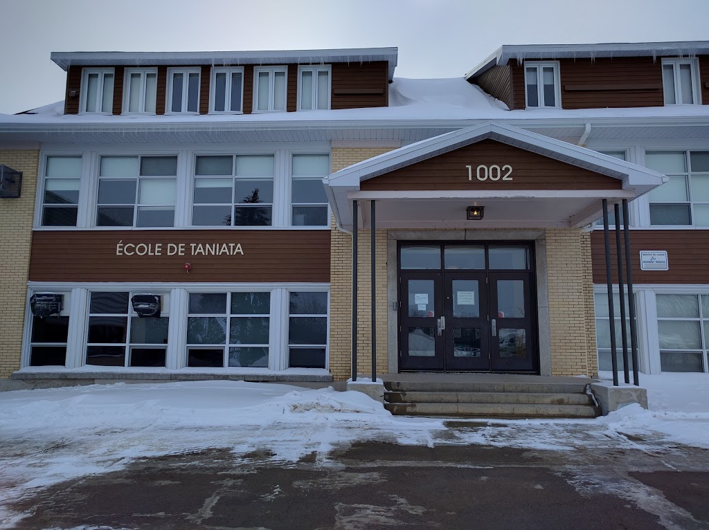 École De Taniata | 1002 Rue des Écoliers, Saint-Jean-Chrysostome, QC G6Z 3H5, Canada | Phone: (418) 839-4188