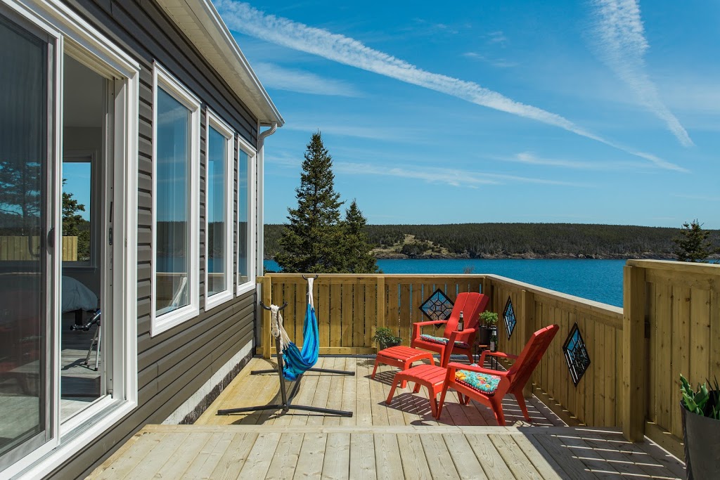 Whale House Guest House | 6 Lower Rd, Mobile, NL A0A 3A0, Canada | Phone: (709) 702-0313
