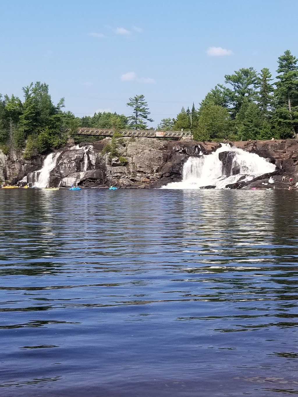 High Falls Bay Cottages, Camping & Waterpark | 50 Brodie Crescent, Bracebridge, ON P1L 1W9, Canada | Phone: (705) 645-1865