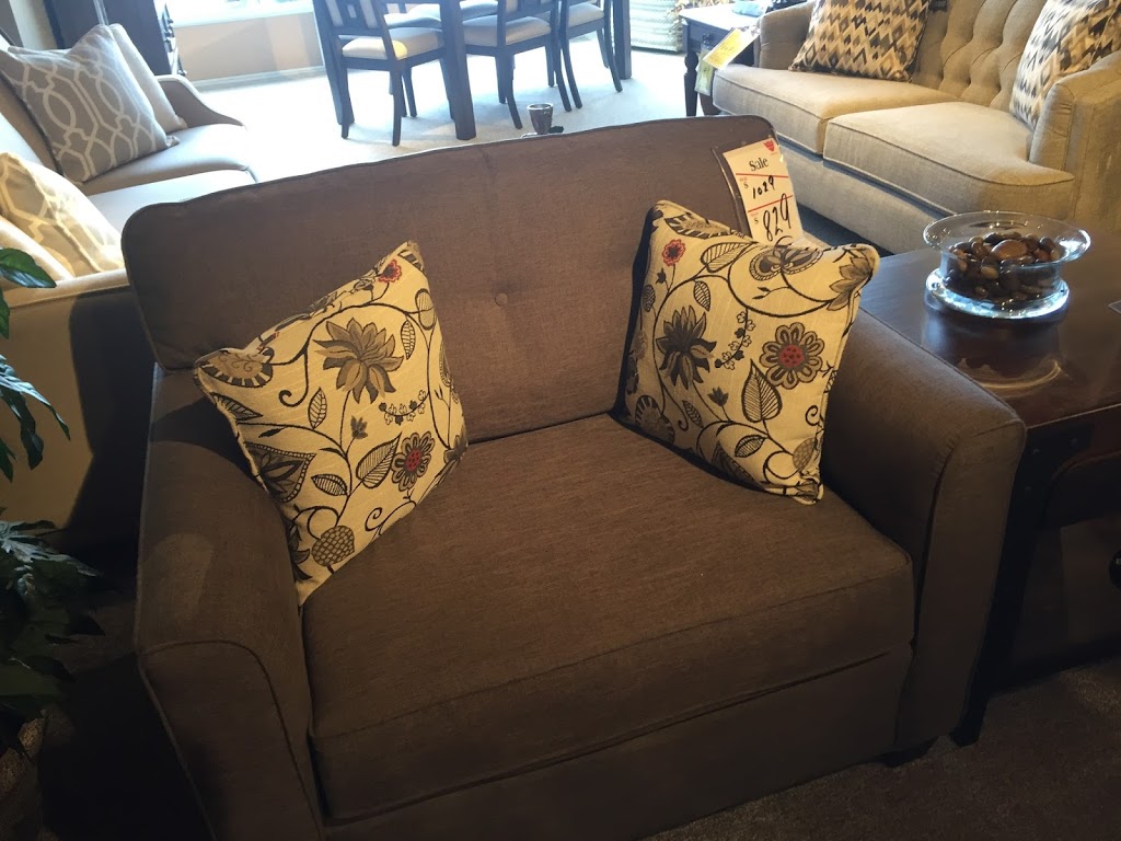 Valley Squire Furniture | 4599 Bank St, Gloucester, ON K1T 3W6, Canada | Phone: (613) 822-0501