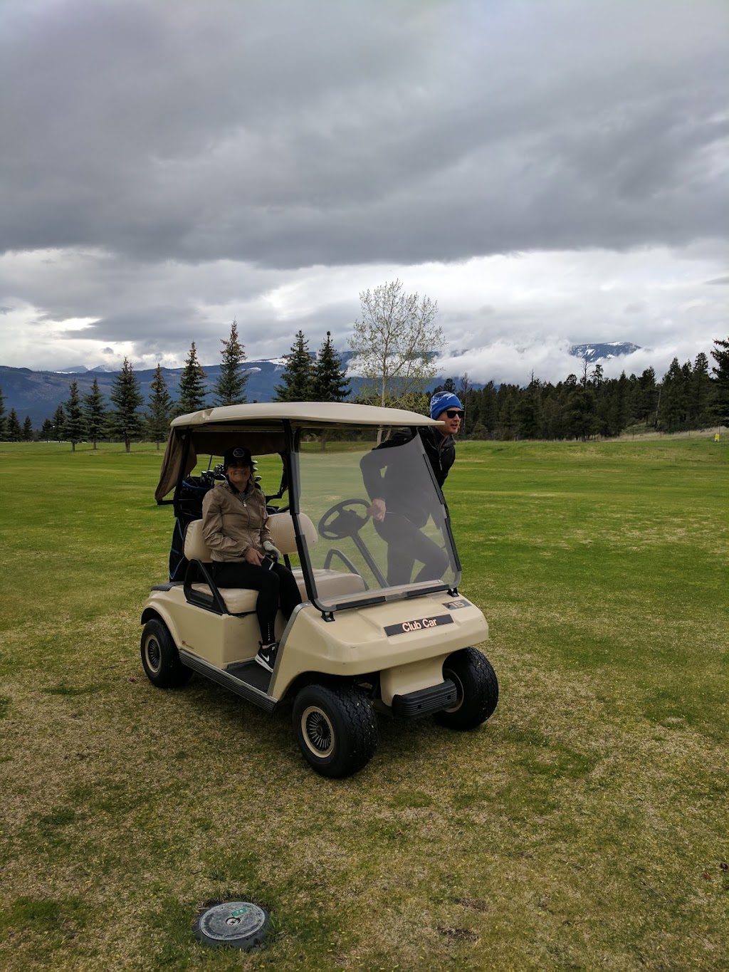 Windermere Valley Golf Course | 1881 Windermere Loop Rd, Windermere, BC V0B 2L2, Canada | Phone: (250) 342-3004