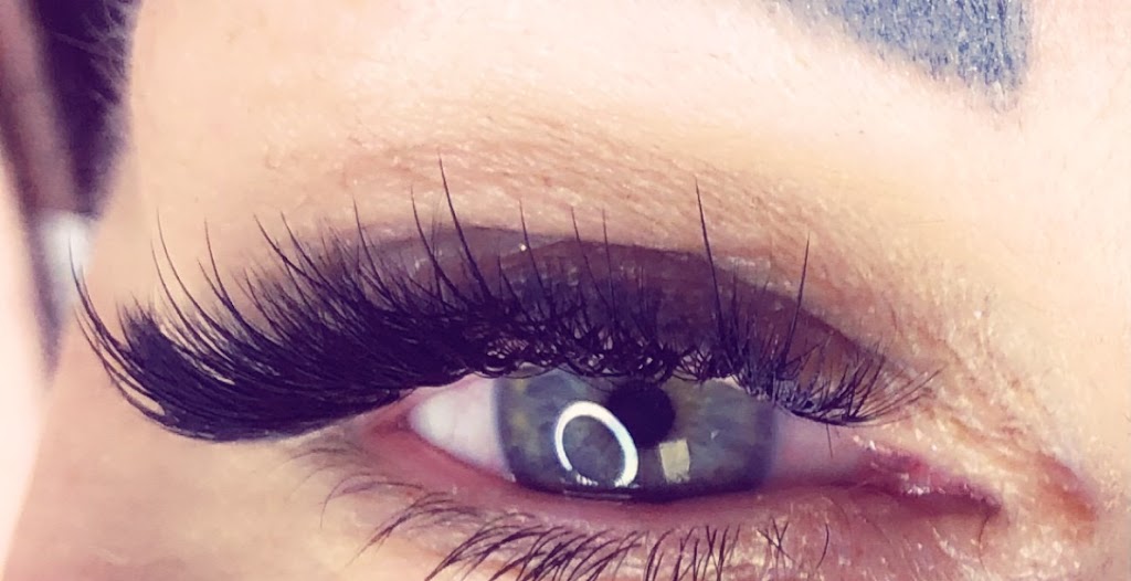 Q.B.Lashes | 164 Innisfil St, Barrie, ON L4N 3E7, Canada | Phone: (705) 796-3130