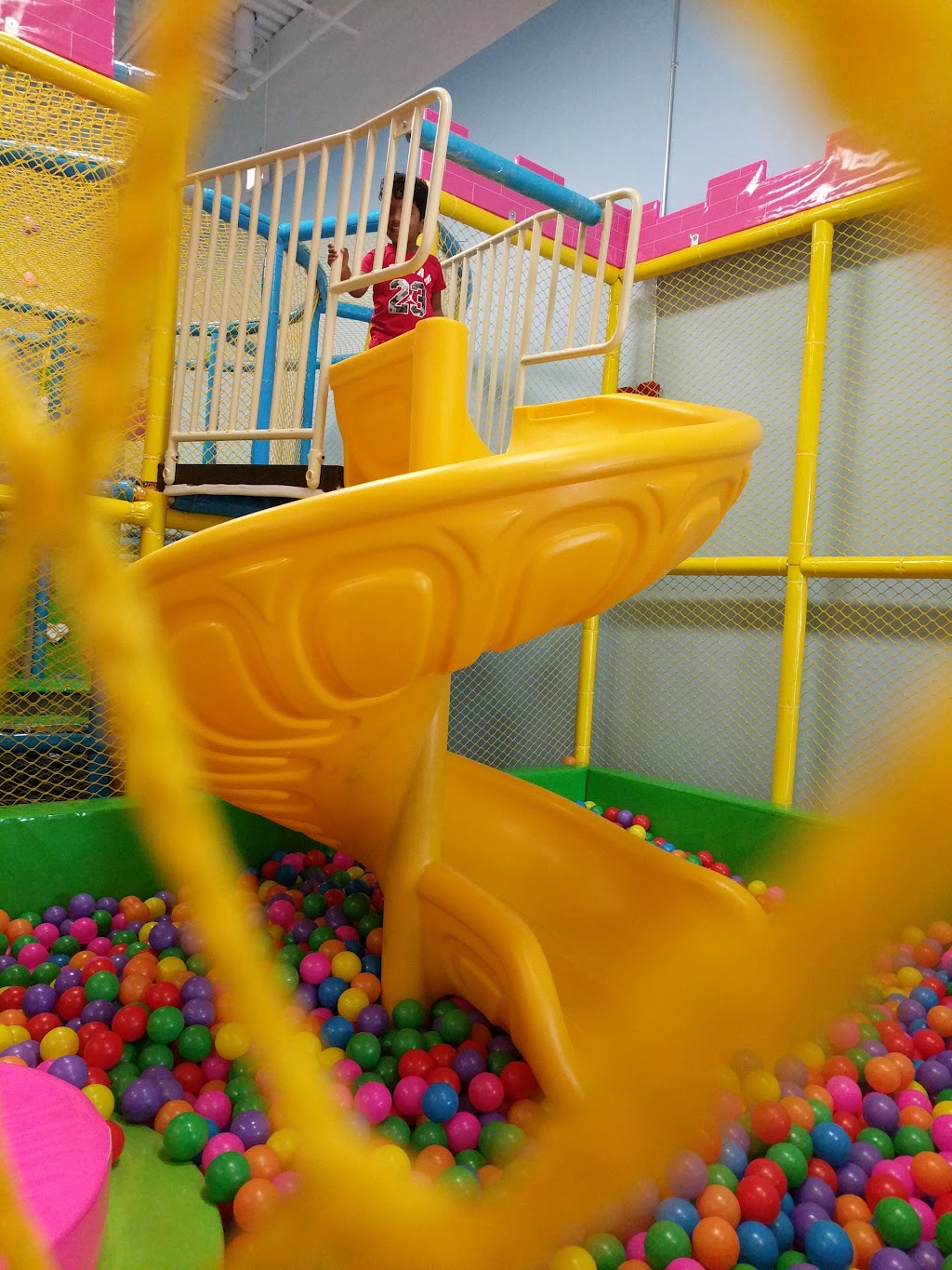 Laugh Out Loud Kids Indoor Playground (Stouffville) | 50 Innovator Ave #5, Whitchurch-Stouffville, ON L4A 0Y2, Canada | Phone: (905) 640-8898
