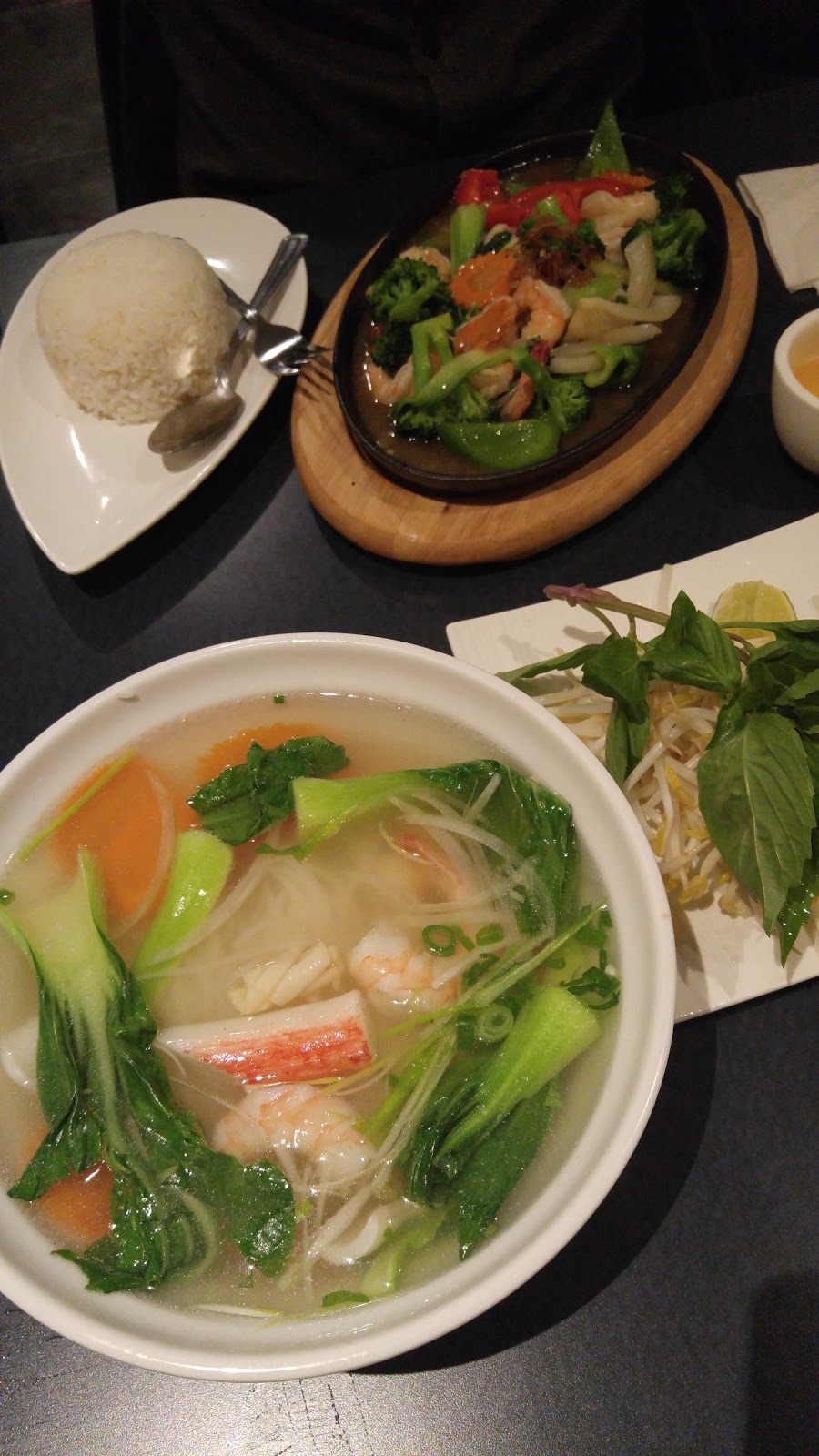 Pho V Noodle House | 2181 Ogilvie Rd, Gloucester, ON K1J 8Y7, Canada | Phone: (613) 745-5888