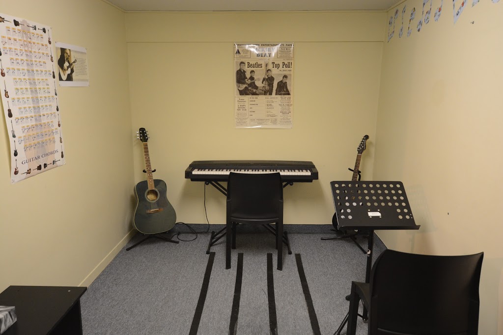 Allegro Musique School Music And De Chant | Boulevard Curé-Labelle, Laval, QC H7T 1L1, Canada | Phone: (450) 978-1141