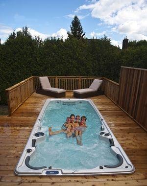 Brady’s Pool and Spa Care | 2155 Robertson Rd, Nepean, ON K2H 5Z2, Canada | Phone: (613) 820-7556