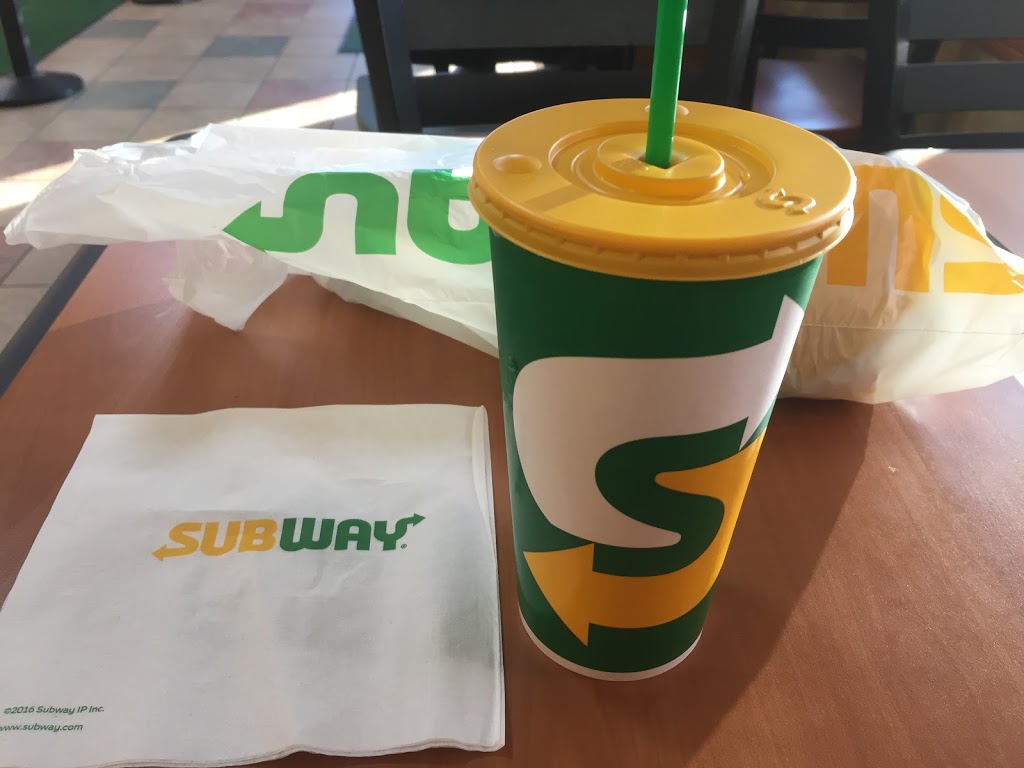 Subway | 112 Queen St, Lakefield, ON K0L 2H0, Canada | Phone: (705) 652-1209