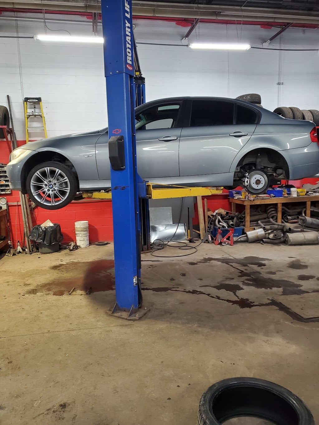 Toman`s Automotive Service | 280 Shoemaker St, Kitchener, ON N2E 3B3, Canada | Phone: (519) 342-1875