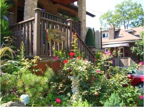 Inverness High Park Bed and Breakfast | 287 Humberside Ave, Toronto, ON M6P 1L4, Canada | Phone: (416) 769-2028