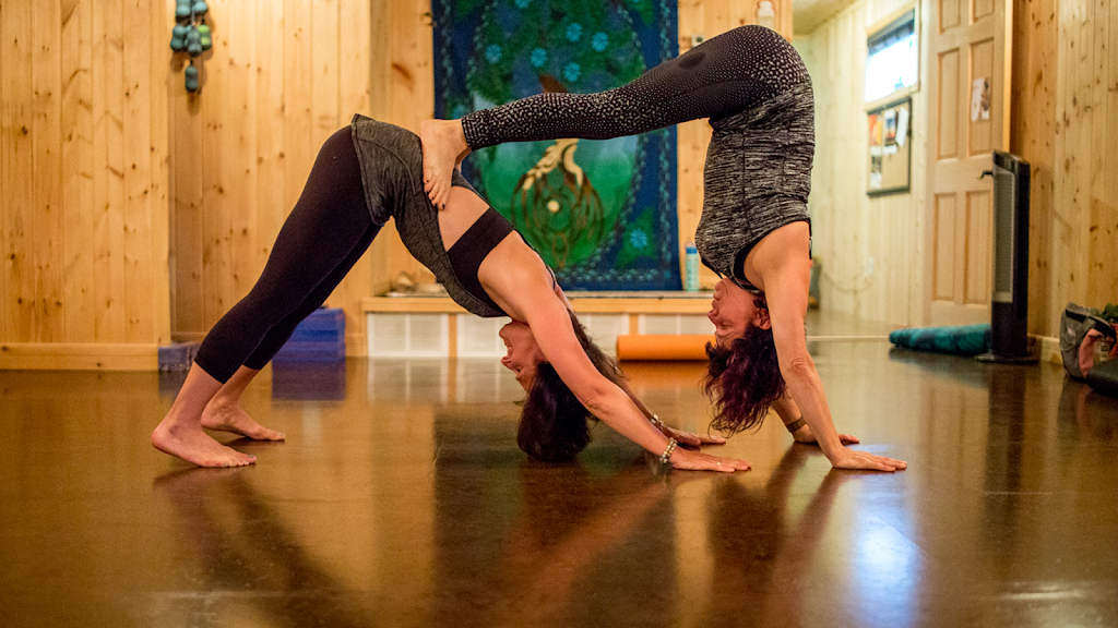 HYER Destination Yoga Centre | 2 Forget St, Embrun, ON K0A 1W0, Canada | Phone: (613) 818-0082