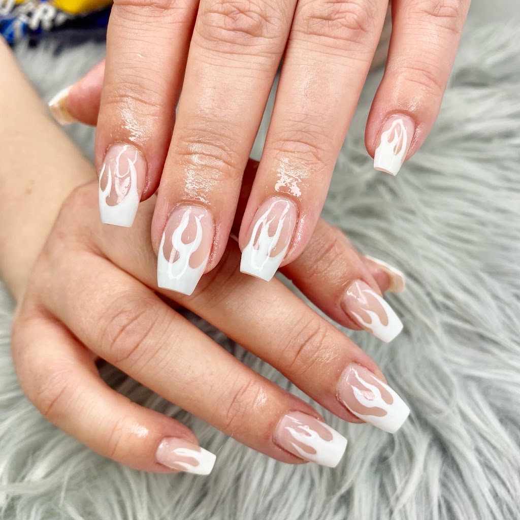 Party Nails | 715 Wellington St W, Guelph, ON N1H 8L8, Canada | Phone: (519) 821-4543