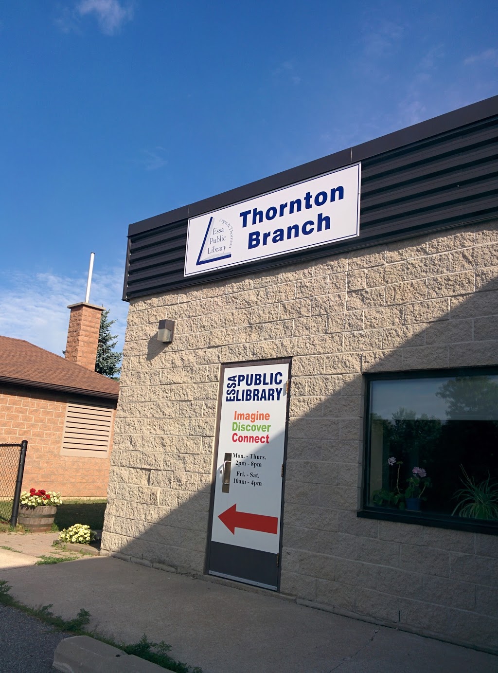 Essa Public Library: Thornton Branch | 34 Robert St, Thornton, ON L0L 2N0, Canada | Phone: (705) 458-2549