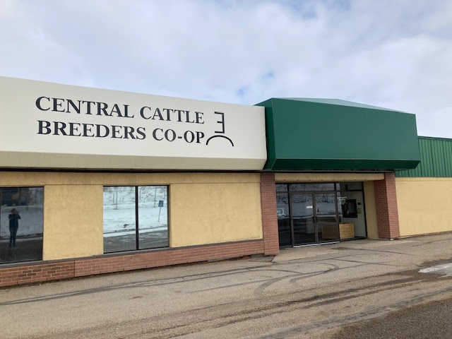 Central Cattle Breeders Coop | South Entrance East Gate Mall, 4804 42 Ave Unit 18, Innisfail, AB T4G 1T4, Canada | Phone: (403) 227-2350