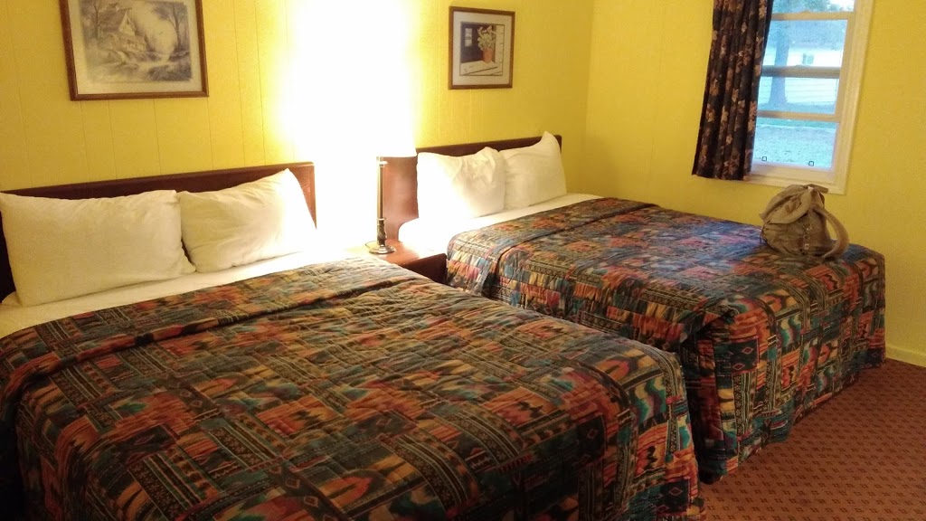 Imperial Inn-1000 Islands | 555 King St E, Gananoque, ON K7G 1H1, Canada | Phone: (613) 463-8999