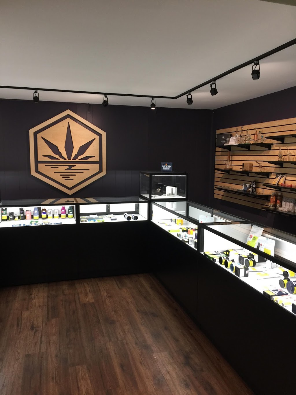 Gabriola Cannabis | 590 N Rd #11, Gabriola, BC V0R 1X3, Canada | Phone: (250) 325-0770