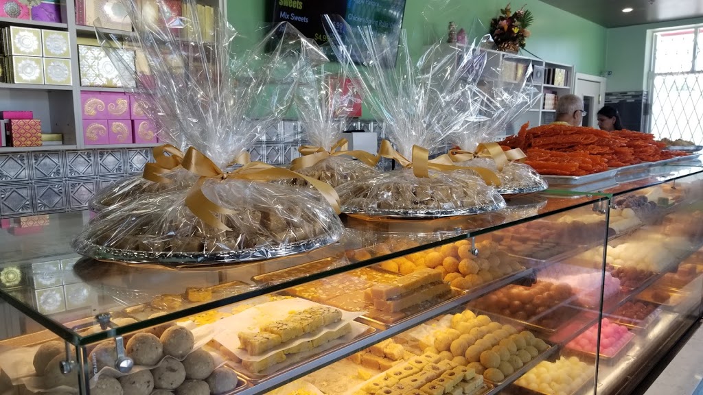 Pak Sweets | 1010 Dream Crest Rd, Mississauga, ON L5V 3A4, Canada | Phone: (905) 567-8777