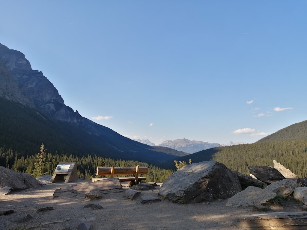 Ten Peaks Shuttle & Tours | Bow Valley Pkwy, Lake Louise, AB T0L 1E0, Canada | Phone: (587) 600-1643