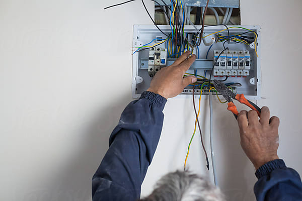 MISSISSAUGA BEST ELECTRICIANS | 46 Lexington Ave, Etobicoke, ON M9V 2G8, Canada | Phone: (416) 743-7816