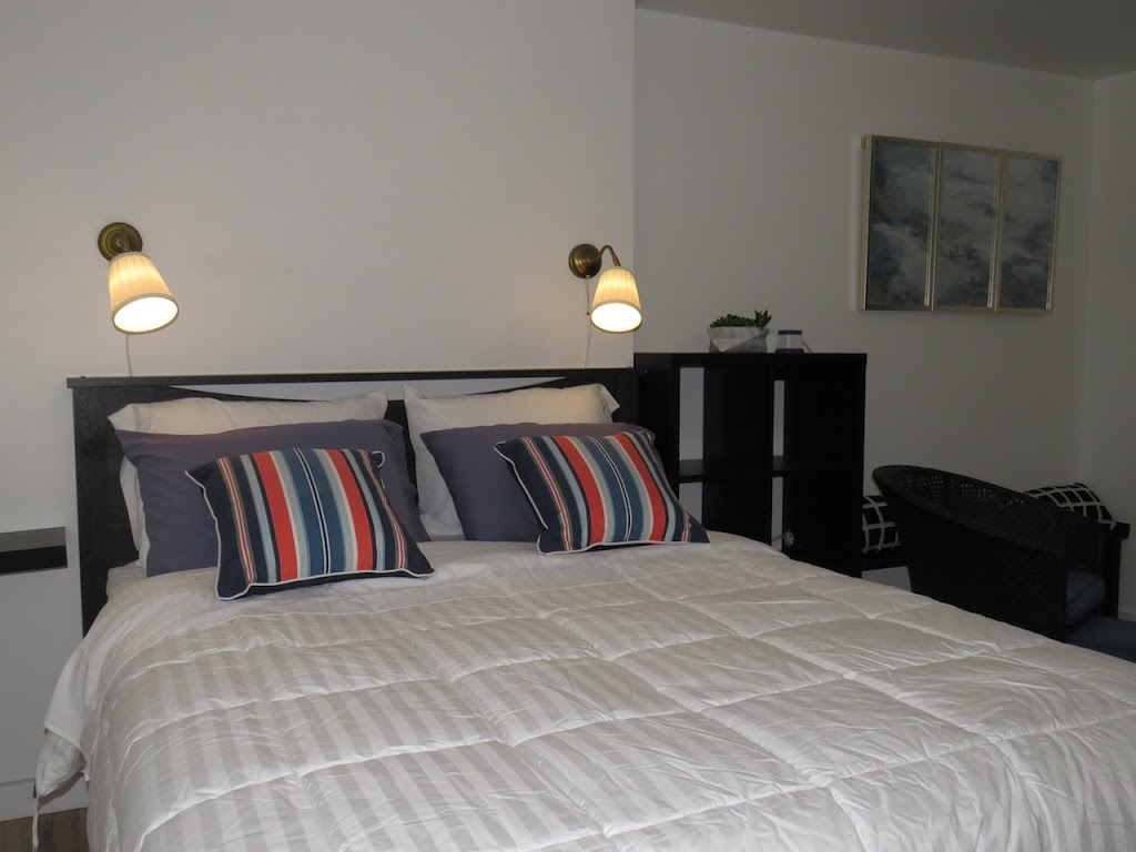 Coastal Lavender Bed and Breakfast | 3700 Gardner Rd, Ladysmith, BC V9G 2A2, Canada | Phone: (778) 668-6424