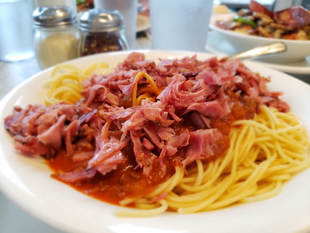 La Maison Du Spaghetti | 1095 Rue de St Jovite, Mont-Tremblant, QC J8E 3J9, Canada | Phone: (819) 425-7924