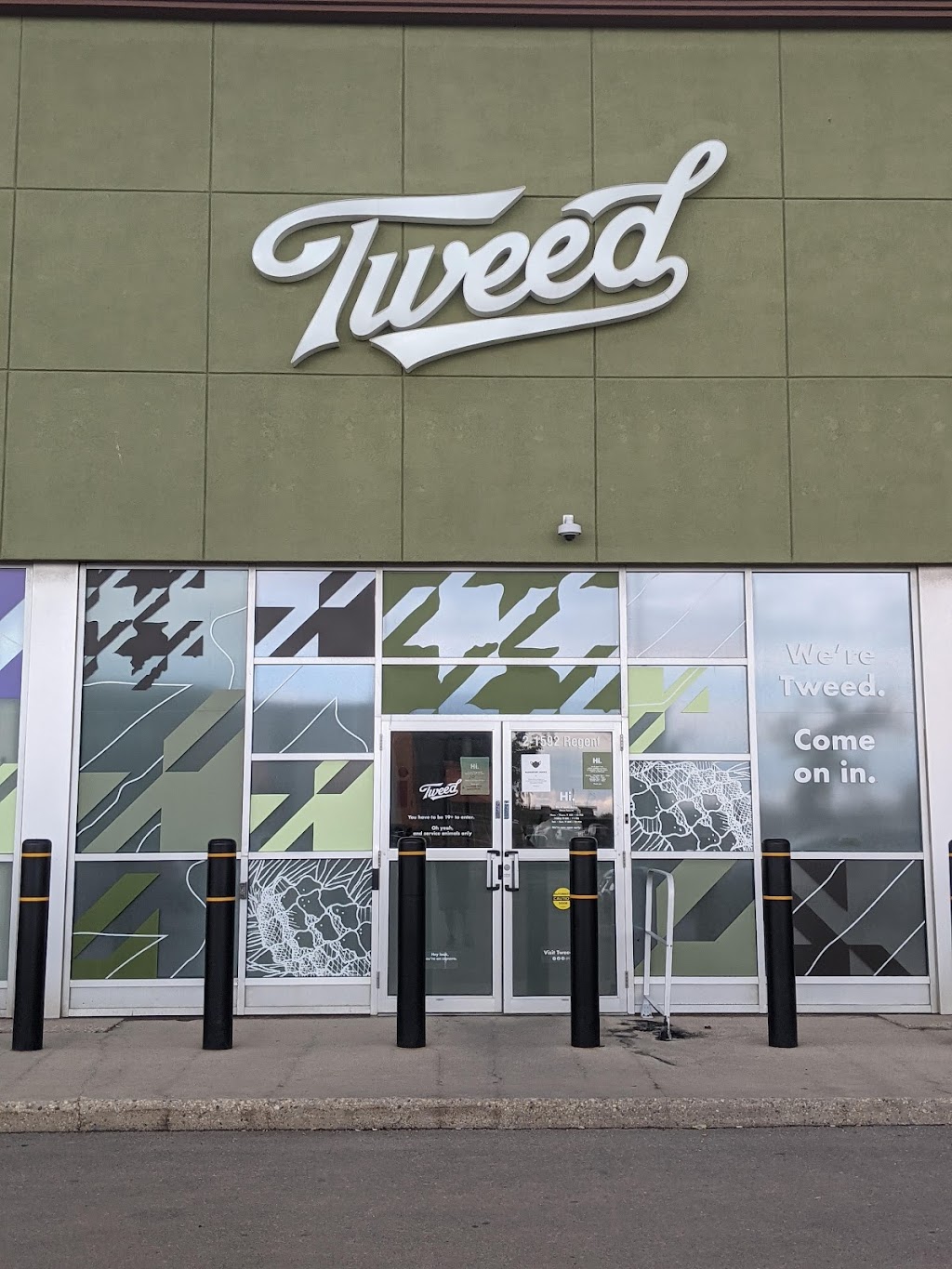 Tweed | 1592 Regent Ave W, Winnipeg, MB R2C 3B4, Canada | Phone: (204) 515-7700