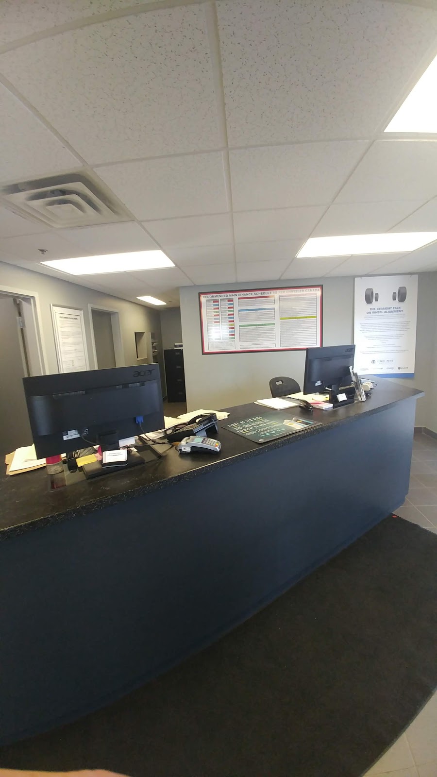 Woodstock Chrysler | 1304 Dundas St, Woodstock, ON N4S 7V9, Canada | Phone: (888) 477-5034