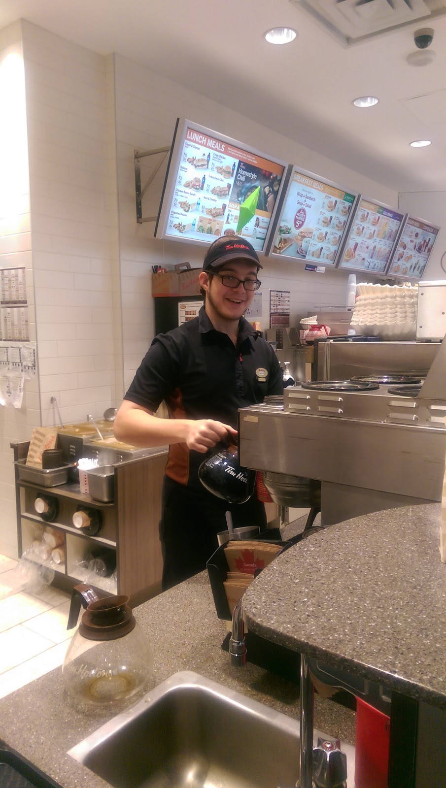 Tim Hortons | 240 Leighland Ave Unit Fc1, 2nd Floor, Oakville, ON L6H 3H6, Canada | Phone: (905) 842-4566