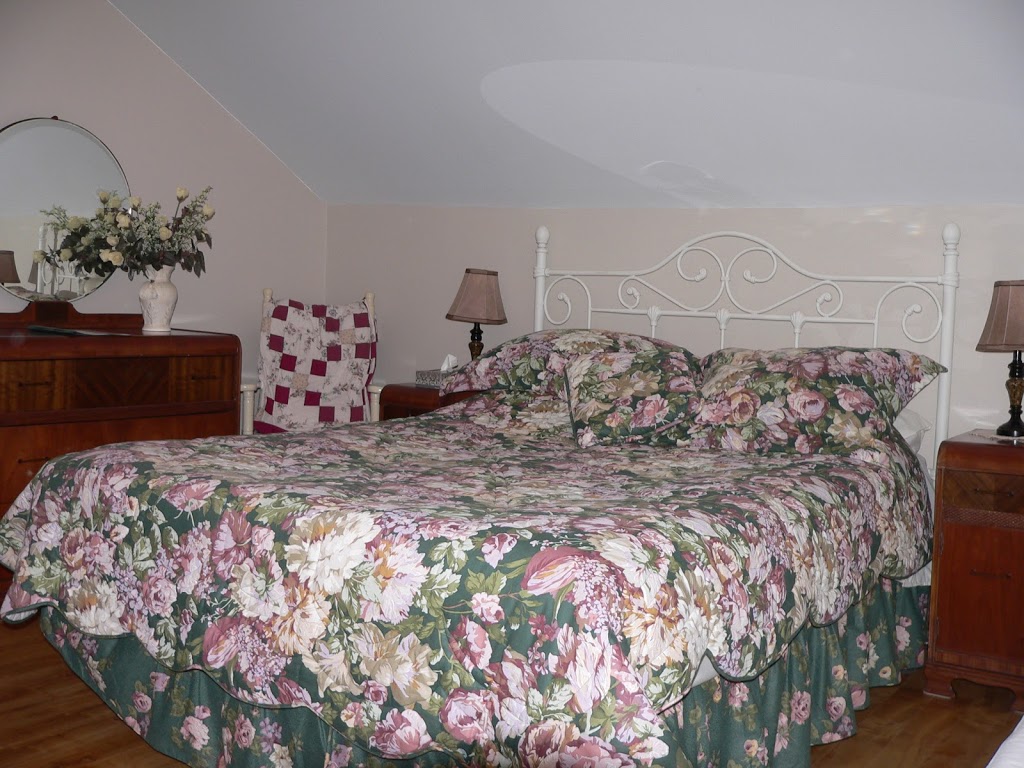 Gite aux petits oiseaux B&B | 541 Rue Principale, Lac-aux-Sables, QC G0X 1M0, Canada | Phone: (418) 336-1434