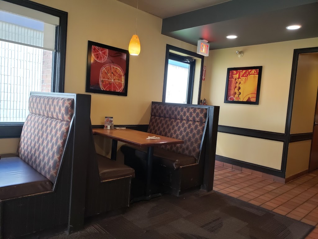 Pizza Hut | 892 Ontario St, Stratford, ON N5A 3K1, Canada | Phone: (519) 273-7100