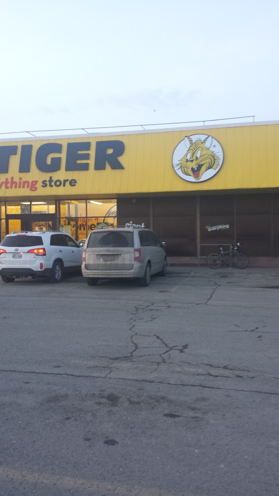 Giant Tiger | 4710 17 Ave SE, Calgary, AB T2A 0V1, Canada | Phone: (403) 207-5200