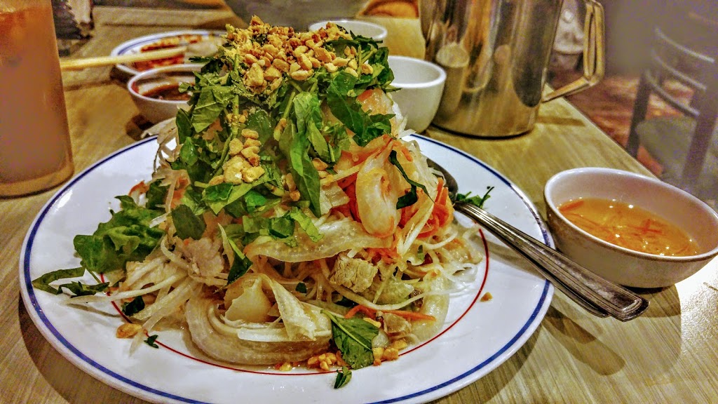 Anh Dao Restaurant | 383 Spadina Ave, Toronto, ON M5T 2G6, Canada | Phone: (416) 598-4514