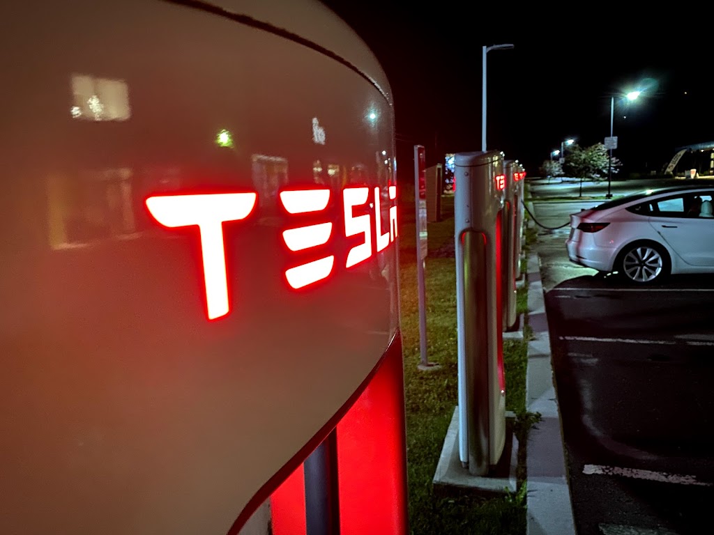 Tesla Supercharger | 2381 Rue Principale O, Magog, QC J1X 0J4, Canada | Phone: (877) 798-3752