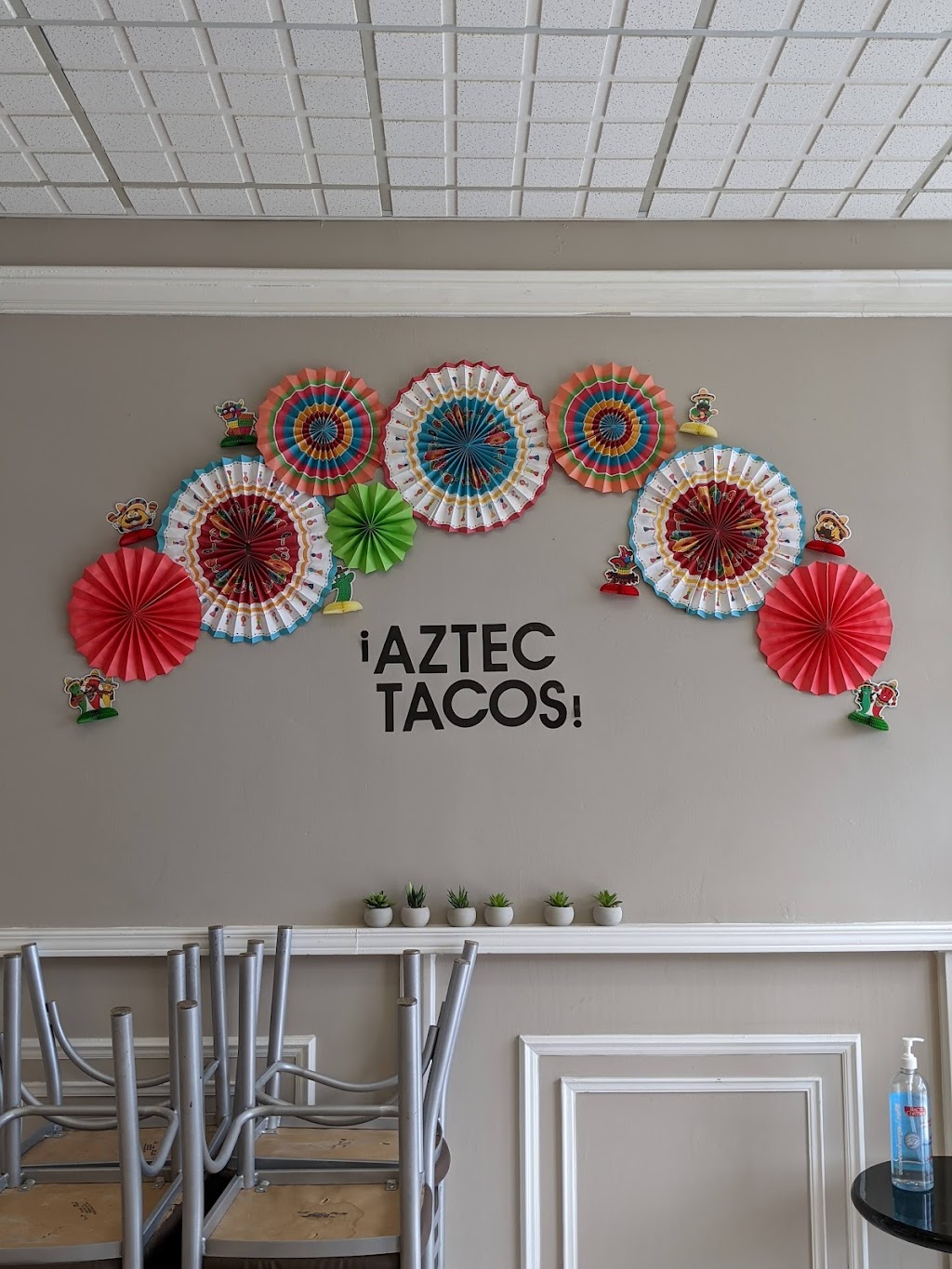 Aztec tacos | 77 Montréal Rd, Vanier, ON K1L 6E8, Canada | Phone: (613) 741-9998