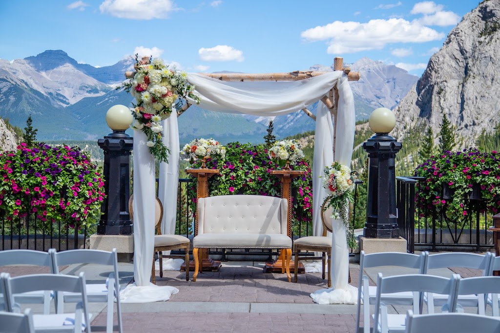 Mountainscape Weddings | 150 Eagle Crescent, Banff, AB T1L 1B1, Canada | Phone: (587) 200-8697