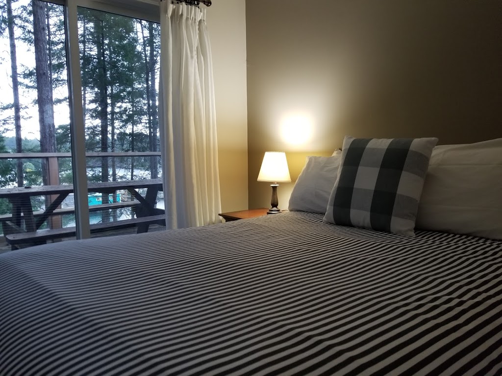 Pages Resort & Marina | 3350 Coast Rd, Gabriola, BC V0R 1X7, Canada | Phone: (250) 247-8931