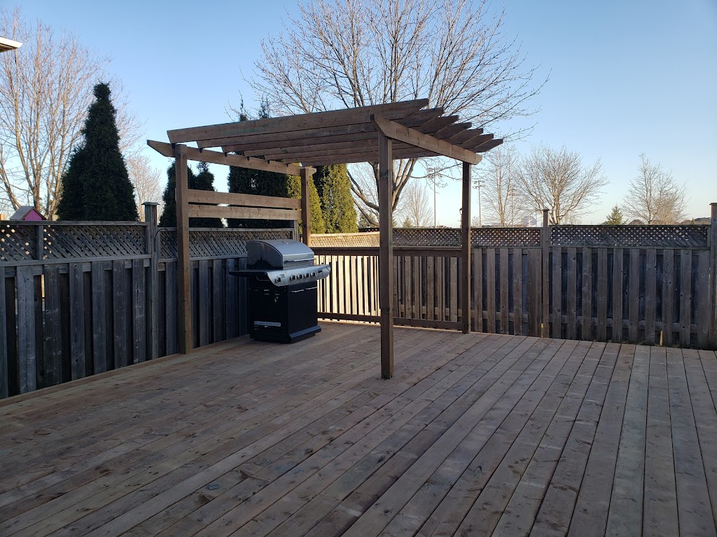 Del Zotto Fence & Deck | 1811 Woodview Ave, Pickering, ON L1V 1C3, Canada | Phone: (416) 522-2990