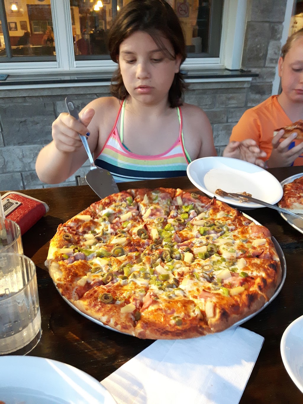 Linos Pizza | 2 Ridgeway Rd, Ridgeway, ON L0S 1N0, Canada | Phone: (905) 894-2411