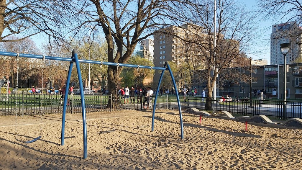 Parc Toussaint-Louverture | 137 Boul. de Maisonneuve E, Montréal, QC H2X 1J6, Canada | Phone: (514) 872-0311