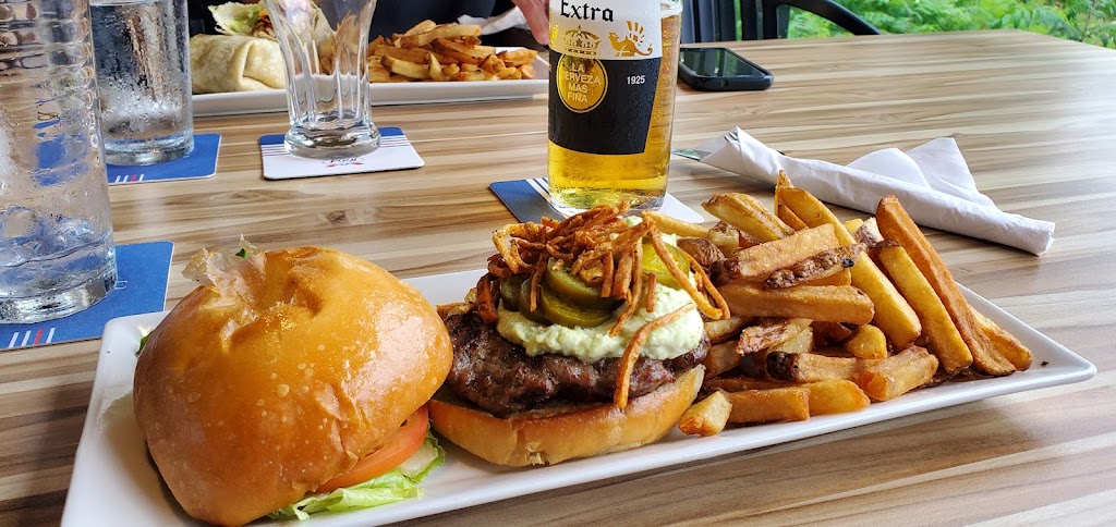 The Upper Deck TapHouse + Grill | 210 Martindale Rd, St. Catharines, ON L2R 6P9, Canada | Phone: (905) 682-3325