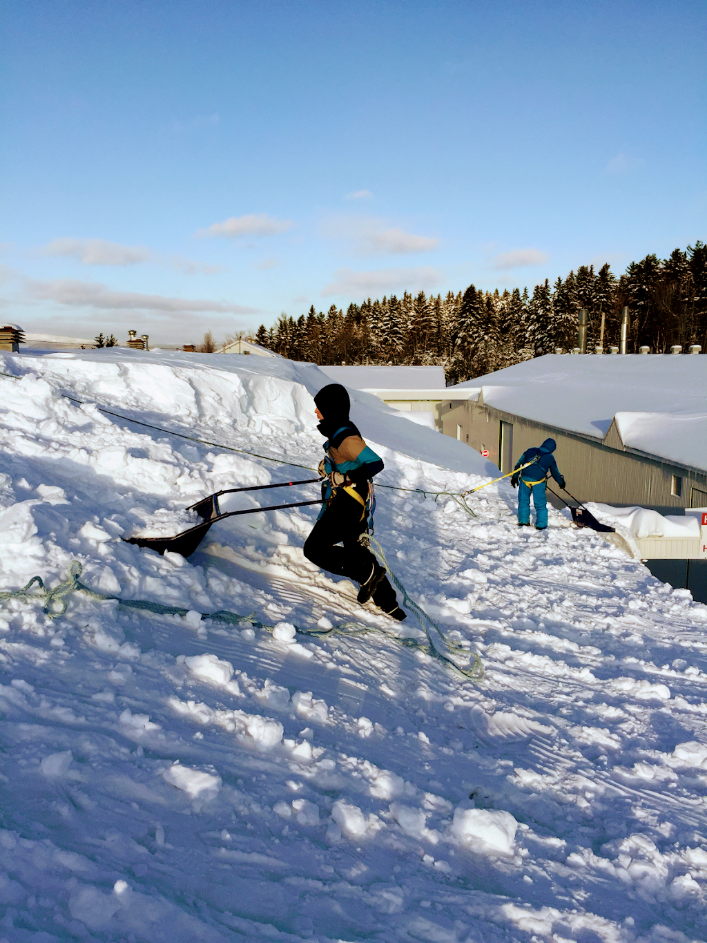 Déneigement toiture Pro Québec | 121 Rue des Merles, Québec, QC G1E 5M5, Canada | Phone: (581) 888-8306