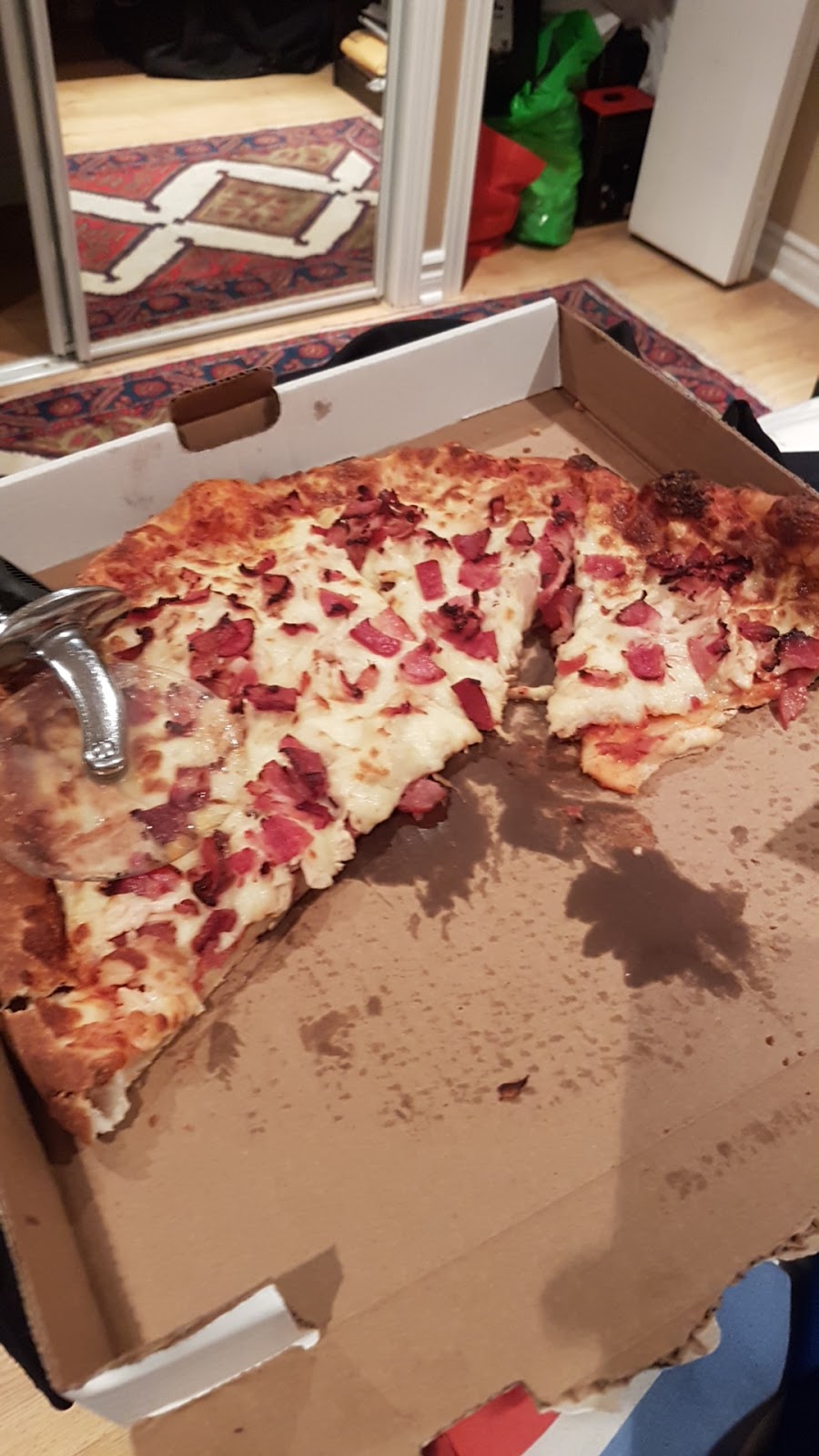 Pizza Maximum (Laval) | 5787 Boulevard des Laurentides, Laval, QC H7K 2K5, Canada | Phone: (450) 628-0888