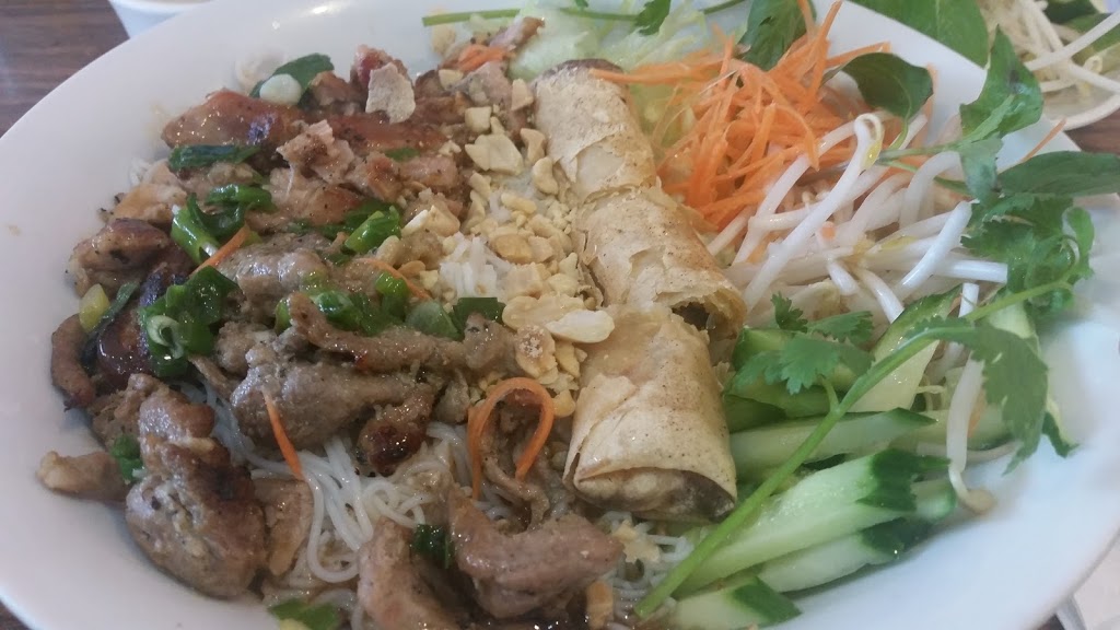 Pho T&T Restaurant | 8481 Keele St Unit 9, Concord, ON L4K 1Z7, Canada | Phone: (905) 669-1852