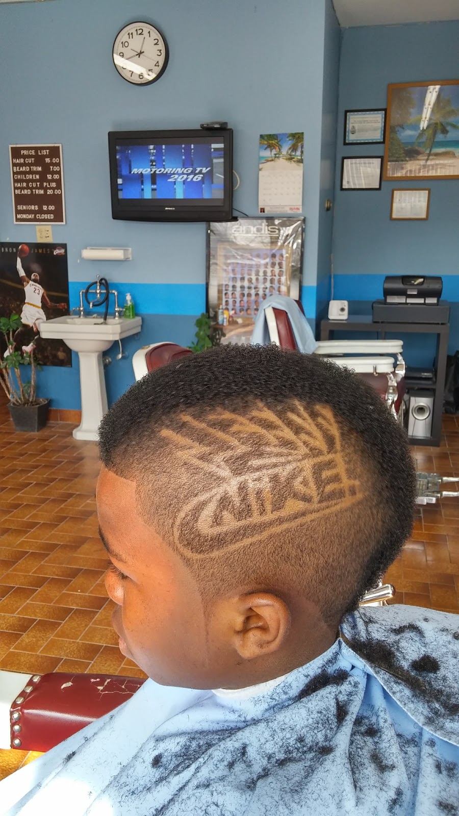 Fresh Cuts Barber Shop | 2167 King St E, Hamilton, ON L8K 1W7, Canada | Phone: (905) 549-5087