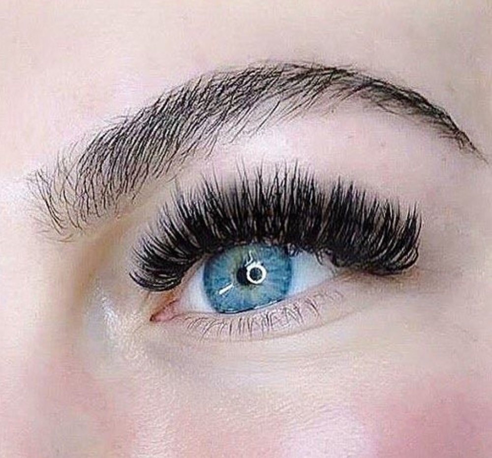 Blossom Lash Lounge - Eyelash Extensions in Nanaimo | 2042 Placid Crescent, Nanaimo, BC V9R 6P9, Canada | Phone: (250) 616-1631