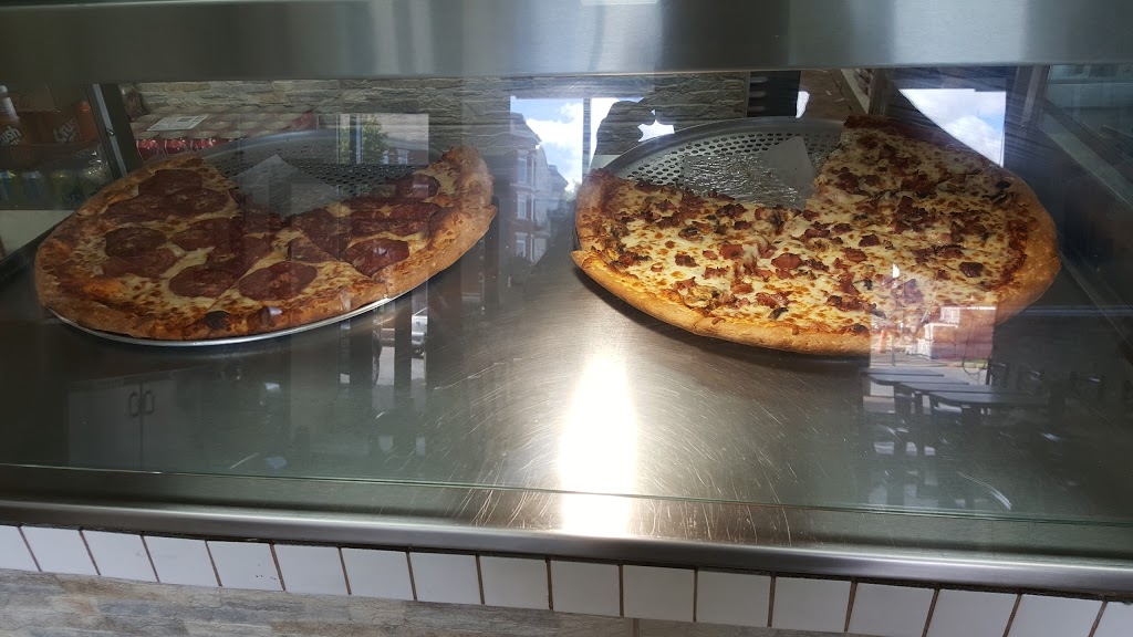 Pizza Gusta Dorval | 208 Avenue Dorval, Dorval, QC H9S 3H3, Canada | Phone: (514) 631-0631