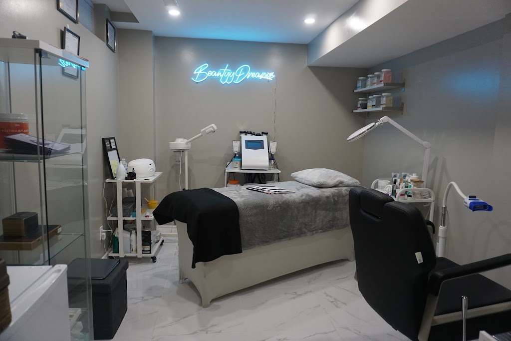 Beautyy Dreamz | 52 Attview Crescent, Brampton, ON L6P 2R5, Canada | Phone: (647) 886-7246