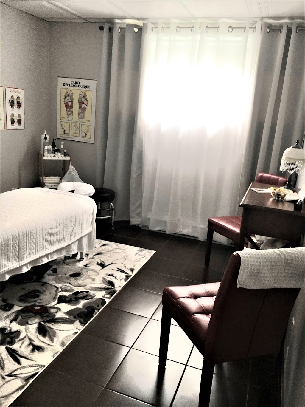 Clinique Massothérapie Louise Imbeau | 1182 Av. des Myrtilles, Alma, QC G8C 1L2, Canada | Phone: (418) 349-8601