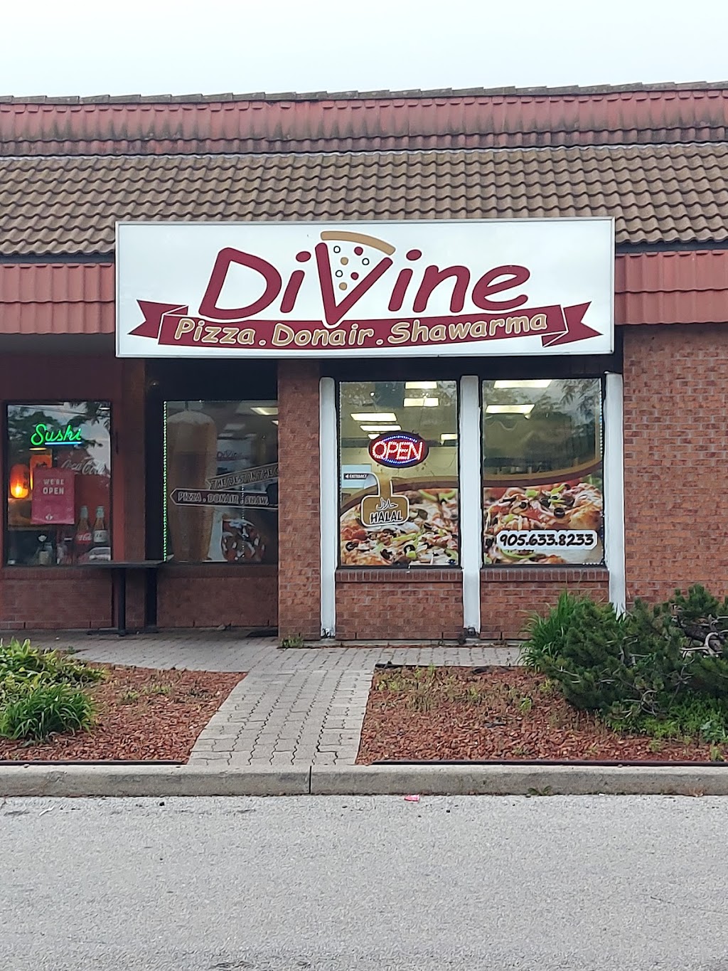 Divine Pizza Donair Shawarma | 2405 Fairview St, Burlington, ON L7R 2E3, Canada | Phone: (905) 633-8233