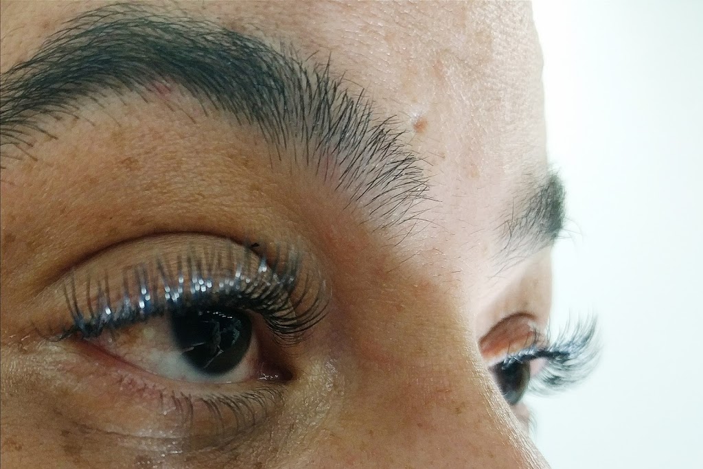 Persona Lash Lounge | 25 ⛉ Thickson Rd N #5, Whitby, ON L1N 8W8, Canada | Phone: (905) 434-7762